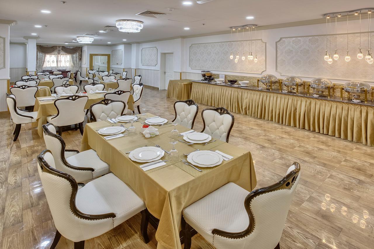 Royal Hotel Sharjah Exterior photo